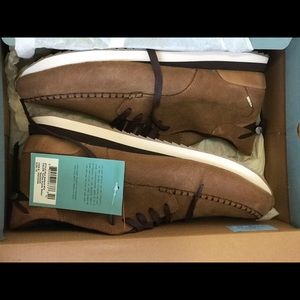 New Toms Chukka Boots